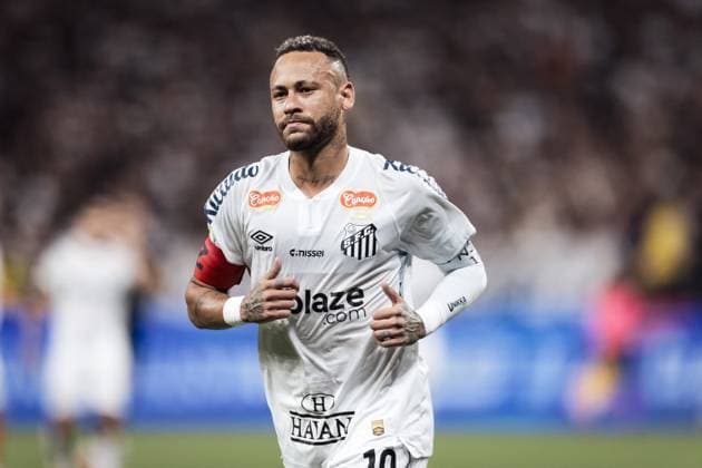 February 12, 2025, Sao Paulo, Brazil, So£O Paulo, Brazil, Brazil: Neymar Jr of Santos FC runs for the ball during the Campeonato Paulista A1 match between Corinthians-SP and Santos FC at Neo Quimica Arena on February 12, 2025 in Sao Paulo, Brazil, Brazil. ( PxImages) Sao Paulo, Brazil Brazil - ZUMAp175 20250212_zsa_p175_023 Copyright: xWandersonxOliveirax