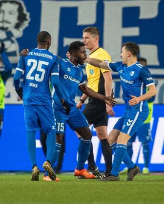 Football, Men, Season 2024 2025, 2 Bundesliga 22 Matchday , 1 FC Magdeburg 1 FC Köln, f l Silas Gnaka 1 FC Magdeburg , Daniel Heber 1 FC Magdeburg , Martijn Kaars 1 FC Magdeburg , Cheering after goal to 1 0, 14 02 2025, Copyright: xSebastianxRäppold MatthiasxKochx