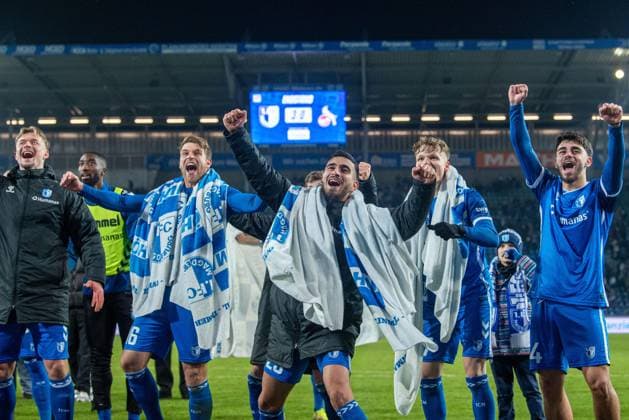 Football, Men, Season 2024 2025, 2 Bundesliga 22 Matchday , 1 FC Magdeburg 1 FC Köln, f l Alexander Ahl Holmström 1 FC Magdeburg , Marcus Mathisen 1 FC Magdeburg , Livan Burcu 1 FC Magdeburg , Philipp Hercher 1 FC Magdeburg , Abu Bekir Ömer El Zein 1 FC Magdeburg , Cheering after the final whistle, 14 02 2025, Copyright: xSebastianxRäppold MatthiasxKochx
