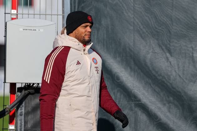 Vincent Kompany FC Bayern Muenchen, Head coach on his way to the training ground, GER, Final training, FC Bayern Muenchen, Football, UEFA Champions League, Play offs, 2024 2025 season, 17 02 2025, GER, Final training, FC Bayern Muenchen, Football, UEFA Champions League, Play offs, 2024 2025 season, 17 02 2025 Muenchen Copyright: xEibner-Pressefoto JennixMaulx EP_JML