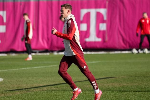 Joshua Kimmich FC Bayern Muenchen, 06 ongoing in training, GER, Final training, FC Bayern Muenchen, Football, UEFA Champions League, Play offs, 2024 2025 season, 17 02 2025, GER, Final training, FC Bayern Muenchen, Football, UEFA Champions League, Play offs, 2024 2025 season, 17 02 2025 Muenchen Copyright: xEibner-Pressefoto JennixMaulx EP_JML