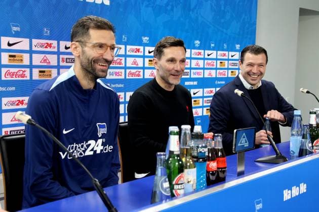 DEU, DFL, 2 FBL Hertha BSC, PK, 18 02 2025, Sportforum, Berlin, DEU, DFL, 2 FBL Hertha BSC, PK, im Bild Cheftrainer Stefan Leitl Hertha BSC Berlin , Co Trainer Andre Mijatovic Hertha BSC Berlin , Benjamin Weber Sportdirektor, Hertha BSC Berlin DFL regulations prohibit any use of Photographs as image sequences and or quasi video Foto Juergen Engler nordphoto GmbH nordphotoxGmbHx xEngler nph00076
