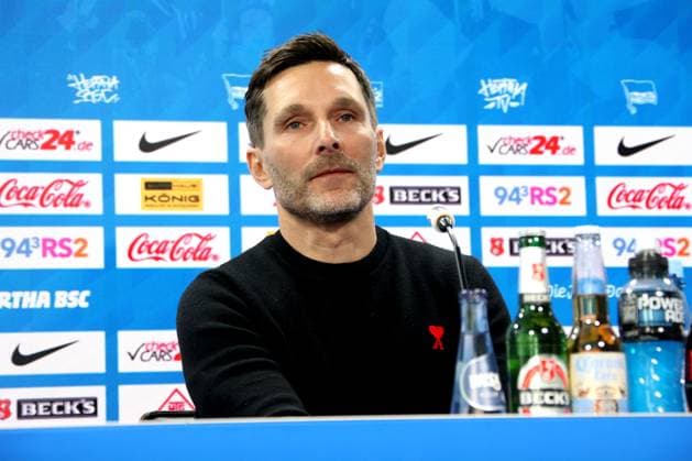 DEU, DFL, 2 FBL Hertha BSC, PK, 18 02 2025, Sportforum, Berlin, DEU, DFL, 2 FBL Hertha BSC, PK, im Bild Cheftrainer Stefan Leitl Hertha BSC Berlin , Co Trainer Andre Mijatovic Hertha BSC Berlin , Benjamin Weber Sportdirektor, Hertha BSC Berlin DFL regulations prohibit any use of Photographs as image sequences and or quasi video Foto Juergen Engler nordphoto GmbH nordphotoxGmbHx xEngler nph00076