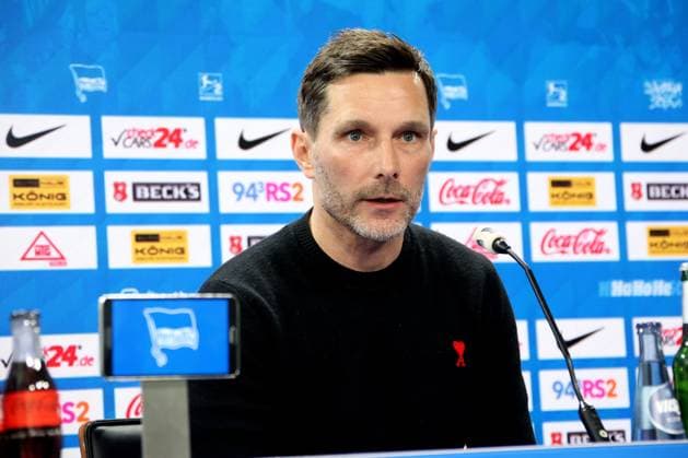 DEU, DFL, 2 FBL Hertha BSC, PK, 18 02 2025, Sportforum, Berlin, DEU, DFL, 2 FBL Hertha BSC, PK, im Bild Cheftrainer Stefan Leitl Hertha BSC Berlin , Co Trainer Andre Mijatovic Hertha BSC Berlin , Benjamin Weber Sportdirektor, Hertha BSC Berlin DFL regulations prohibit any use of Photographs as image sequences and or quasi video Foto Juergen Engler nordphoto GmbH nordphotoxGmbHx xEngler nph00076