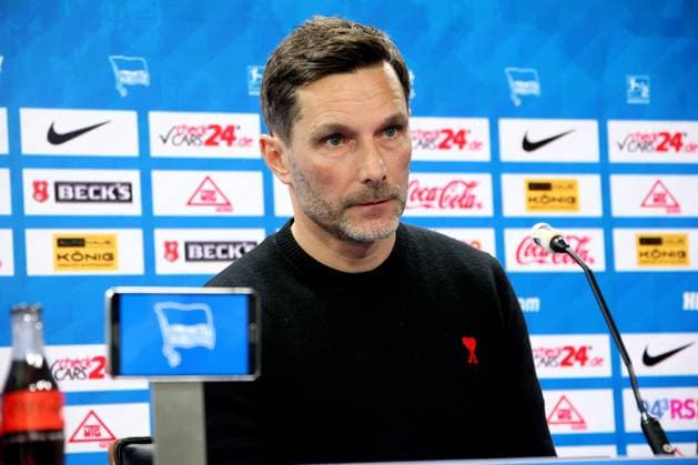 DEU, DFL, 2 FBL Hertha BSC, PK, 18 02 2025, Sportforum, Berlin, DEU, DFL, 2 FBL Hertha BSC, PK, im Bild Cheftrainer Stefan Leitl Hertha BSC Berlin , Co Trainer Andre Mijatovic Hertha BSC Berlin , Benjamin Weber Sportdirektor, Hertha BSC Berlin DFL regulations prohibit any use of Photographs as image sequences and or quasi video Foto Juergen Engler nordphoto GmbH nordphotoxGmbHx xEngler nph00076