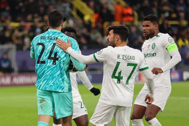 Rui Silva Sporting Lisbon, 24 haelt Elfmeter GER, Borussia Dortmund vs Sporting Lisbon, Football, Champions League, Play offs, Season 2024 2025, 19 02 2025 GER, Borussia Dortmund vs Sporting Lisbon, Football, Champions League, Play offs, Season 2024 2025, 19 02 2025 Dortmund Copyright: xEibner-Pressefoto FrankxZeisingx EP_FZG
