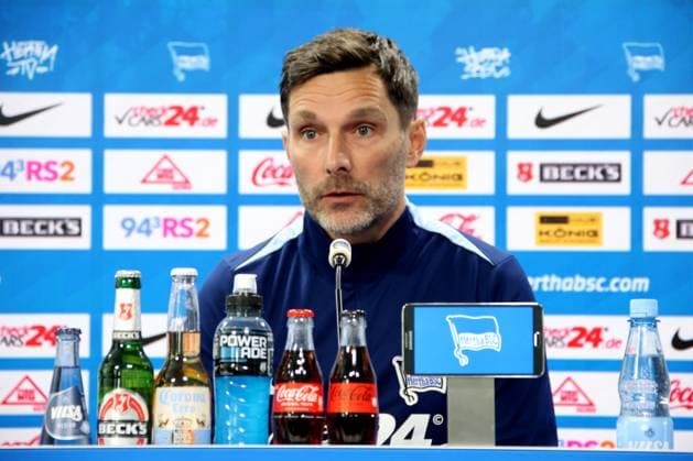 DEU, DFL, 1. FBL Hertha BSC, PK, 20.02.2025, Sportforum, Berlin, DEU, DFL, 1. FBL Hertha BSC, PK, im Bild Cheftrainer Stefan Leitl (Hertha BSC Berlin) DFL - regulations prohibit any use of Photographs as image sequences and or quasi-video Foto: Juergen Engler nordphoto GmbH nordphotoxGmbHx xEngler nph00076