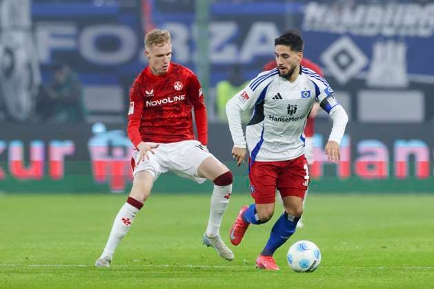 Tim Breithaupt 1 FC Kaiserslautern and Ludovit Reis Hamburger SV battle for the ball, 2 Bundesliga, Hamburger SV vs 1 FC Kaiserslautern, Volksparkstadion, February 21, 2025 in Hamburg, Germany Photo by Marco Steinbrenner DeFodi Images Tim Breithaupt 1 FC Kaiserslautern and Ludovit Reis Hamburger SV battle for the ball, 2 Bundesliga, Hamburger SV vs 1 FC Kaiserslautern, Volksparkstadion, February 21, 2025 in Hamburg, Germany Photo by Marco Steinbrenner DeFodi Images DFB DFL REGULATIONS PROHIBIT ANY USE OF PHOTOGRAPHS AS IMAGE SEQUENCES AND OR QUASI VIDEO