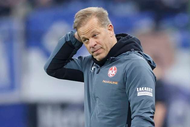 Coach Markus Anfang 1 FC Kaiserslautern looks disappointed, 2 Bundesliga, Hamburger SV vs 1 FC Kaiserslautern, Volksparkstadion, February 21, 2025 in Hamburg, Germany Photo by Marco Steinbrenner DeFodi Images Coach Markus Anfang 1 FC Kaiserslautern looks disappointed, 2 Bundesliga, Hamburger SV vs 1 FC Kaiserslautern, Volksparkstadion, February 21, 2025 in Hamburg, Germany Photo by Marco Steinbrenner DeFodi Images DFB DFL REGULATIONS PROHIBIT ANY USE OF PHOTOGRAPHS AS IMAGE SEQUENCES AND OR QUASI VIDEO