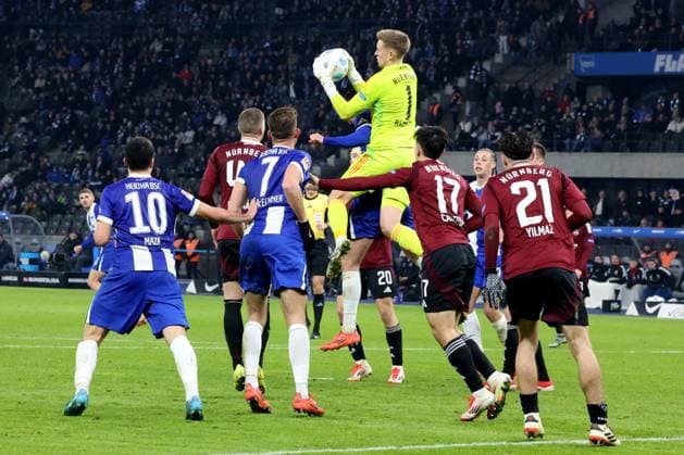 DEU, DFL, 2 FBL, Hertha BSC vs 1 FC Nuernberg, 21 02 2025, Berliner Olympiastadion, Berlin, DEU, DFL, 2 FBL, Hertha BSC vs 1 FC Nuernberg, im Bild Reichert, Jan 1 FC Nuernberg 1 DFL regulations prohibit any use of Photographs as image sequences and or quasi video Foto Juergen Engler nordphoto GmbH nordphotoxGmbHx xEngler nph00076