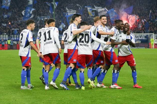 GER,Hamburg, HSV , 2 Bundesliga , Football, DFB, Hamburger SV vs 1 FC Kaiserslautern , im Hamburger Volksparkstadion , 21 02 2025 , v l Fabio Balde Hamburger SV , 45 macht das 3 0 DFL regulations prohibit any use of photographs as image sequences and or quasi video Copyright: HMBxMedia FernandoxSoares