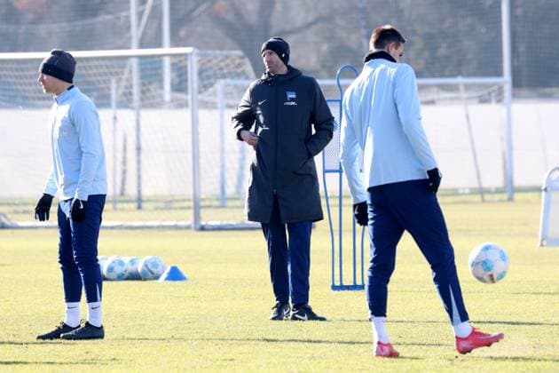 DEU, DFL, 2. FBL Hertha BSC, Training, 22.02.2025, Sportforum, Berlin, DEU, DFL, 2. FBL Hertha BSC, Training, im Bild Co-Trainer Andre Mijatovic (Hertha BSC Berlin) DFL - regulations prohibit any use of Photographs as image sequences and or quasi-video Foto: Juergen Engler nordphoto GmbH nordphotoxGmbHx xEngler nph00076