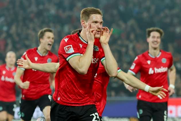 Marcel Halstenberg Hannover 96 celebrates his goal for 1 0, 2 Bundesliga, Hannover 96 vs SC Paderborn 07, Heinz von Heiden Arena, February 22, 2025 in Hanover, Germany Photo by Marco Steinbrenner DeFodi Images Marcel Halstenberg Hannover 96 celebrates after scoring his teams first goal, 2 Bundesliga, Hannover 96 vs SC Paderborn 07, Heinz von Heiden Arena, February 22, 2025 in Hanover, Germany Photo by Marco Steinbrenner DeFodi Images DFB DFL REGULATIONS PROHIBIT ANY USE OF PHOTOGRAPHS AS IMAGE SEQUENCES AND OR QUASI VIDEO