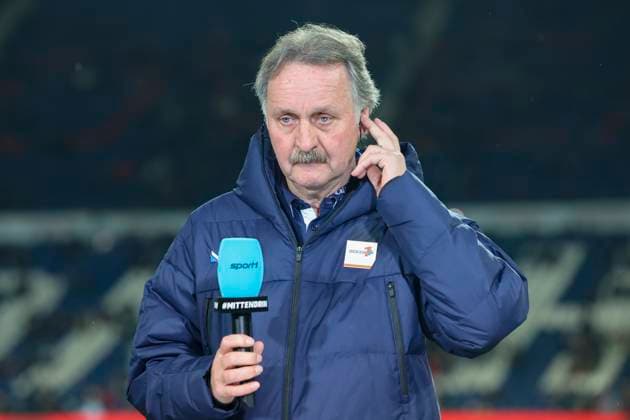 Expert Peter Neururer Sport1 looks on, 2 Bundesliga, Hannover 96 vs SC Paderborn 07, Heinz von Heiden Arena, February 22, 2025 in Hanover, Germany Photo by Marco Steinbrenner DeFodi Images Expert Peter Neururer Sport1 looks on, 2 Bundesliga, Hannover 96 vs SC Paderborn 07, Heinz von Heiden Arena, February 22, 2025 in Hanover, Germany Photo by Marco Steinbrenner DeFodi Images DFB DFL REGULATIONS PROHIBIT ANY USE OF PHOTOGRAPHS AS IMAGE SEQUENCES AND OR QUASI VIDEO