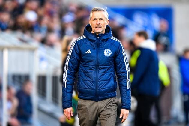 Kees van Wonderen FC Schalke 04, Coach , GER, SV Darmstadt 98 vs FC Schalke 04, Football, Matchday 23, Season 2024 2025, 23 02 2025 DFL REGULATIONS PROHIBIT ANY USE OF PHOTOGRAPHS as IMAGE SEQUENCES and or QUASI VIDEO GER, SV Darmstadt 98 vs FC Schalke 04, Football, Matchday 23, Season 2024 2025, 23 02 2025 Darmstadt Copyright: xEibner-Pressefoto FlorianxWieganx EP_FWD