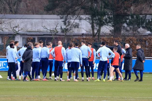 DEU, DFL, 2 FBL Hertha BSC, Training, 25 02 2025, Sportforum, Berlin, DEU, DFL, 2 FBL Hertha BSC, Training, im Bild Hertha Spielerkreis DFL regulations prohibit any use of Photographs as image sequences and or quasi video Foto Juergen Engler nordphoto GmbH nordphotoxGmbHx xEngler nph00076