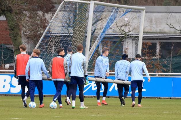 DEU, DFL, 2 FBL Hertha BSC, Training, 25 02 2025, Sportforum, Berlin, DEU, DFL, 2 FBL Hertha BSC, Training, im Bild Tortraeger DFL regulations prohibit any use of Photographs as image sequences and or quasi video Foto Juergen Engler nordphoto GmbH nordphotoxGmbHx xEngler nph00076