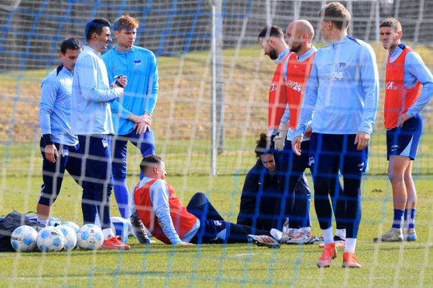 DEU, DFL, 2 FBL Hertha BSC, Training, 25 02 2025, Sportforum, Berlin, DEU, DFL, 2 FBL Hertha BSC, Training, im Bild DFL regulations prohibit any use of Photographs as image sequences and or quasi video Foto Juergen Engler nordphoto GmbH nordphotoxGmbHx xEngler nph00076