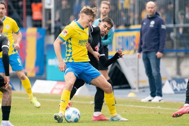 GER, Eintracht Braunschweig vs SSV Ulm 1846, Football, 2 Soccer Bundesliga, Season 2024 25, 01 03 2025 GER, Eintracht Braunschweig vs SSV Ulm 1846, Football, 2 Soccer Bundesliga, Season 2024 25, 01 03 2025 Braunschweig Copyright: xEibner-Pressefoto DanielxREINELTx EP_DRT