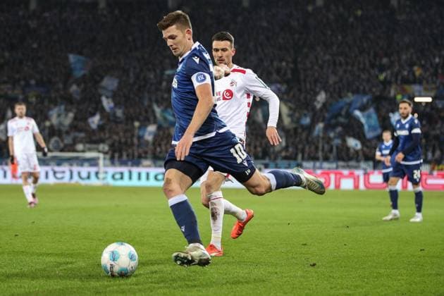 Marvin Wanitzek Karlsruher SC, 10 with the feed Dejan Ljubicic 1 FC Koeln, 07 , Karlsruher SC vs 1 FC Koeln Football, 2 Bundesliga, 24 Matchday, 2024 2025, 01 03 2025, DFL REGULATIONS PROHIBIT ANY USE OF PHOTOGRAPHS AS IMAGE SEQUENCES AND OR QUASI VIDEO, Karlsruher SC vs 1 FC Koeln Football, 2 Bundesliga, 24 Matchday, 2024 2025, 01 03 2025 Karlsruhe Copyright: xEibner-Pressefoto JanxPrihodax EP_JPA