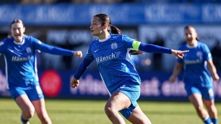 from left goal scorer Selma Licina SV Meppen, 18 with goal celebration, jubilation, cheering, optimistic, game scene, highlight, joy about the goal to 1 0, THE DFB REGULATIONS PROHIBIT ANY USE OF PHOTOGRAPHS AS IMAGE SEQUENCES AND OR QUASI VIDEO , 02 03 2025, Meppen Germany , Football, 2 Womens Bundesliga, SV Meppen SC Freiburg II xobx