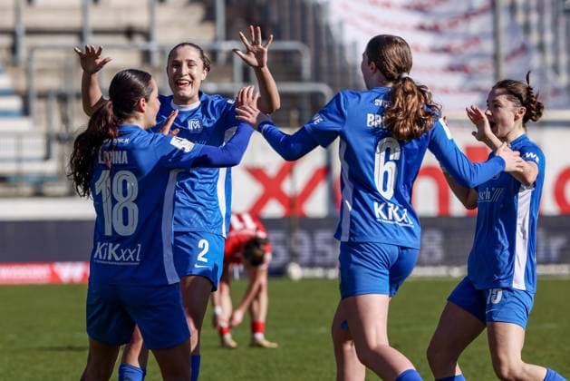 from left goal scorer Selma Licina SV Meppen, 18 , Jeske Steenwijk SV Meppen, 2 , Laura Bröring SV Meppen, 6 and Sonja Lux SV Meppen, 15 with goal celebration, jubilation, cheering, optimistic, game scene, highlight, joy about the goal for 1 0, THE DFB REGULATIONS PROHIBIT ANY USE OF PHOTOGRAPHS AS IMAGE SEQUENCES AND OR QUASI VIDEO , 02 03 2025, Meppen Germany , Football, 2 Womens Bundesliga, SV Meppen SC Freiburg II xobx
