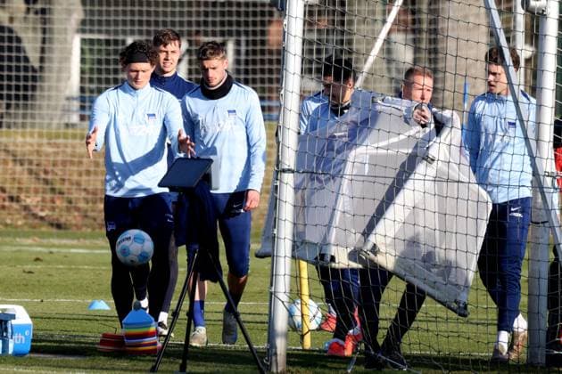 DEU, DFL, 2 FBL Hertha BSC, Training, 03 03 2025, Sportforum, Berlin, DEU, DFL, 2 FBL Hertha BSC, Training, in the picture Fabian Reese Hertha BSC Berlin 11 , Marton Dardai Hertha BSC Berlin 31 , Tjark Ernst Hertha BSC Berlin 1 DFL regulations prohibit any use of Photographs as image sequences and or quasi video Foto Juergen Engler nordphoto GmbH nordphotoxGmbHx xEngler nph00076