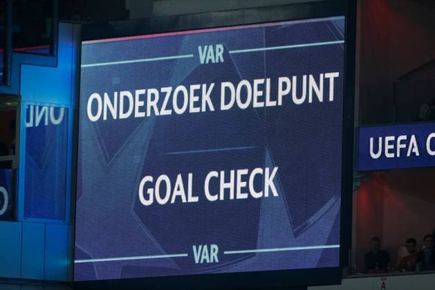 VAR check for the third goal scored by Mikel Merino of Arsenal PSV Eindhoven v Arsenal, UEFA Champions League, Round of 16, First Leg, Football, Philips Stadion, Eindhoven, Netherlands - 04 Mar 2025 EDITORIAL USE ONLY No use with unauthorised audio, video, data, fixture lists, club league logos or live services. Online in-match use limited to 120 images, no video emulation. No use in betting, games or single club league player publications. Copyright: xBartxStoutjesdijk Shutterstockx 15176980av