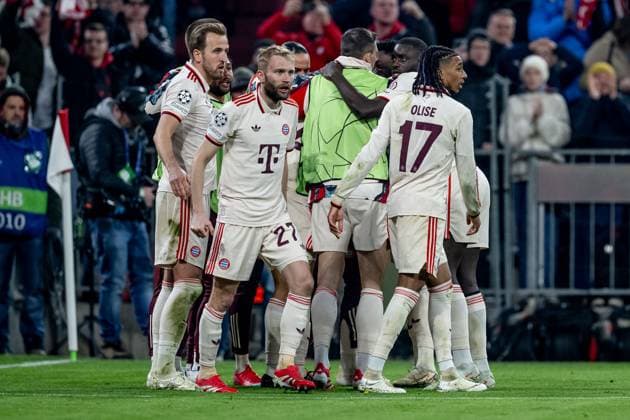 Munich celebrate with Jamal Musiala FC Bayern Muenchen, 42 his goal for 2 0 GER, FC Bayern Muenchen vs Bayer 04 Leverkusen, Football, Champions League, Round of 16, First leg, Season 2024 2025, 05 03 DFL DFB REGULATIONS PROHIBIT ANY USE OF PHOTOGRAPHS as IMAGE SEQUENCES and or QUASI VIDEO GER, FC Bayern Muenchen vs Bayer 04 Leverkusen, Football, Champions League, Round of 16, First leg, Match time 2024 2025, 05 03 Muenchen Copyright: xEibner-Pressefoto HeikexFeinerx EP_HFR