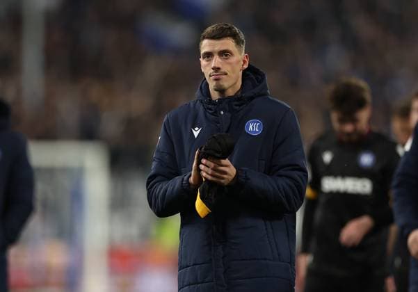 07 03 2025, xdcx, Soccer 2 Bundesliga, SV Darmstadt 98 Karlsruher SC, emonline, emspor, despor, v l , Nicolai Rapp Karlsruher SC enttaeuscht, enttaeuscht schauend, dissapointed, traurig, frustiert, frust, gefrustet DFL DFB REGULATIONS PROHIBIT ANY USE OF PHOTOGRAPHS AS IMAGE SEQUENCES AND OR QUASI VIDEO Copyright: HMBxMedia Claus