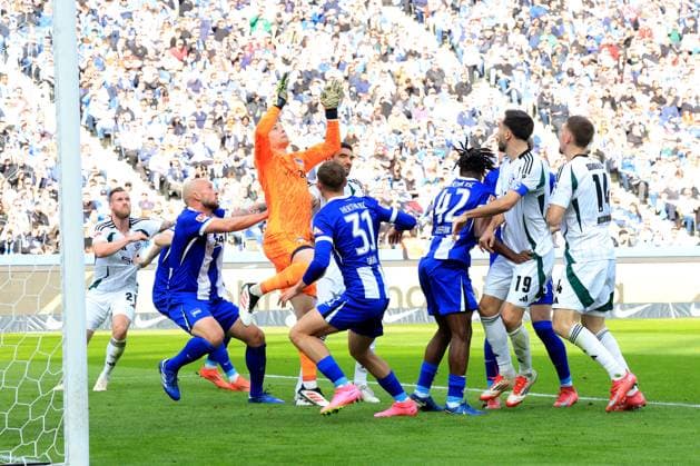 DEU, DFL, 2 FBL, Hertha BSC vs Schalke 04, 08 03 2025, Berliner Olympiastadion, Berlin, DEU, DFL, 2 FBL, Hertha BSC vs Schalke 04, im Bild 0 1 durch Aymen Barkok Schalke 04 25 , Tjark Ernst Hertha BSC Berlin 1 , Toni Leistner Hertha BSC Berlin 37 , Marton Dardai Hertha BSC Berlin 31 DFL regulations prohibit any use of Photographs as image sequences and or quasi video Foto Juergen Engler nordphoto GmbH nordphotoxGmbHx xEngler nph00076