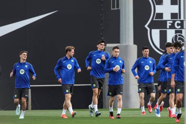 March 10, 2025, Sant Joan Despi, Barcelona, SPAIN: Pablo Martin Gavira Gavi, Frenkie de Jong, Gerard Martin, Marc Casado and Robert Lewandowski during the training day of FC Barcelona, Barca ahead UEFA Champions League, football match against SL Benfica at Ciudad Esportiva Joan Gamper on March 10, 2025 in Sant Joan Despi, Barcelona, Spain. Sant Joan Despi SPAIN - ZUMAa181 20250310_zaa_a181_007 Copyright: xJavierxBorregox