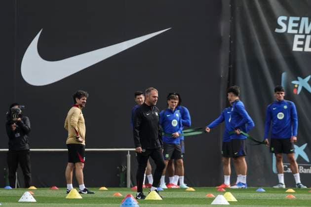 March 10, 2025, Sant Joan Despi, Barcelona, SPAIN: Hansi Flick, head coach during the training day of FC Barcelona, Barca ahead UEFA Champions League, football match against SL Benfica at Ciudad Esportiva Joan Gamper on March 10, 2025 in Sant Joan Despi, Barcelona, Spain. Sant Joan Despi SPAIN - ZUMAa181 20250310_zaa_a181_008 Copyright: xJavierxBorregox