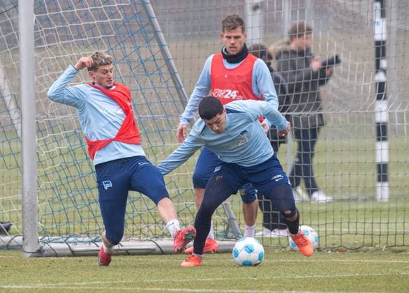 Football, Men, Season 2024 25, 2 Bundesliga, Hertha BSC, Training, f l Michael Cuisance Hertha BSC , Florian Niederlechner Hertha BSC , Ibrahim Maza Hertha BSC , 11 03 2025, Copyright: xSebastianxRäppold MatthiasxKochx