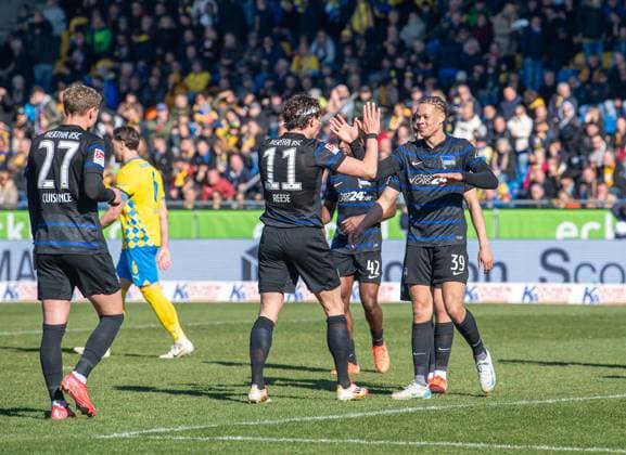 Soccer, Men, Season 2024 2025, 2 Bundesliga 26 Matchday , Eintracht Braunschweig Hertha BSC, f l Michael Cuisance Hertha BSC , Fabian Reese Hertha BSC , Derry Scherhant Hertha BSC , Cheering after goal to 0 3, 16 03 2025, Copyright: xSebastianxRäppold MatthiasxKochx