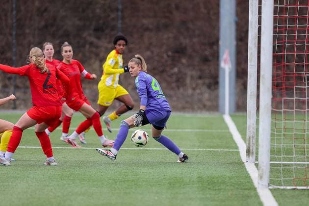 The goal for 0 2 by Lisa Heiseler 1 FC Union Berlin, 07 , with Anna Wellmann FC Bayern Muenchen, 41 , GER, FC Bayern Muenchen II vs 1 FC Union Berlin, Football, 2 Womens Bundesliga, Matchday 18, Season 2024 2025, 16 03 2025, GER, FC Bayern Muenchen II vs 1 FC Union Berlin, Football, 2 Womens Bundesliga, Matchday 18, Season 2024 2025, 16 03 2025 Muenchen Copyright: xEibner-Pressefoto JennixMaulx EP_JML