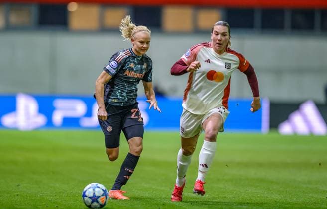 GER, Munich, FC Bayern Munich vs Olympique Lyon, WomenÂs Champions League, Football, UEFA, Season 2024 2025, FC Bayern Campus, Quarterfinals, pictured from l Pernille Harder FC Bayern Munich Women 21 , Vanessa Gilles Olympique Lyon 21 DFB DFL REGULATIONS PROHIBIT ANY USE OF PHOTOGRAPHS AS IMAGE SEQUENCES AND OR QUASI VIDEO, 18 03 2024, Copyright: HMBxMedia HendrikxHamelau