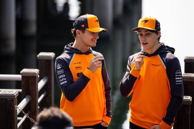 F1 - CHINESE GRAND PRIX 2025 NORRIS Lando (gbr), McLaren F1 Team MCL39, portrait, PIASTRI Oscar (aus), McLaren F1 Team MCL39, portrait during the Formula 1 Heineken Chinese Grand Prix 2025, 2nd round of the 2025 FIA Formula One World Championship, WM, Weltmeisterschaft from March 21 to 23, 2025 on the Shanghai International Circuit, in Shanghai, China - ShanghaiChina Copyright: xJavierxJimenezx