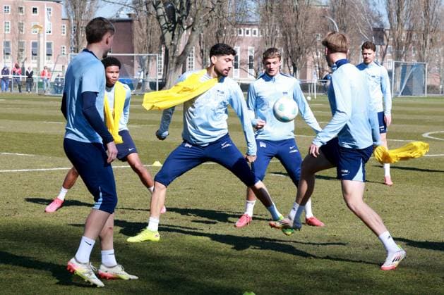 DEU, DFL, 2 FBL Hertha BSC, Training, 20 03 2025, Sportforum, Berlin, DEU, DFL, 2 FBL Hertha BSC, Training, im Bild Andreas Bouchalakis Hertha BSC Berlin 5 , Michael Cuisance Hertha BSC Berlin 27 , Marten Winkler Hertha BSC Berlin 22 DFL regulations prohibit any use of Photographs as image sequences and or quasi video Foto Juergen Engler nordphoto GmbH nordphotoxGmbHx xEngler nph00076