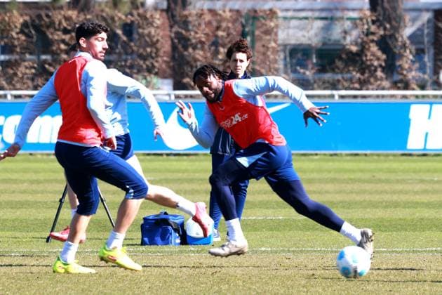 DEU, DFL, 2 FBL Hertha BSC, Training, 20 03 2025, Sportforum, Berlin, DEU, DFL, 2 FBL Hertha BSC, Training, im Bild Andreas Bouchalakis Hertha BSC Berlin 5 , Deyovaisio Zeefuik Hertha BSC Berlin 42 DFL regulations prohibit any use of Photographs as image sequences and or quasi video Foto Juergen Engler nordphoto GmbH nordphotoxGmbHx xEngler nph00076