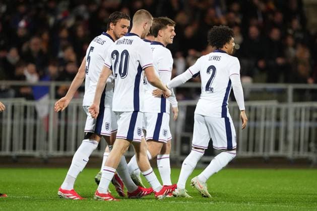 James McAtee of England is congratulated after he puts his side 1-0 ahead France U21, U 21 v England U21, International Friendly, Länderspiel, Nationalmannschaft Football, Stade du Moustoir, Lorient, France - 21 Mar 2025 EDITORIAL USE ONLY No use with unauthorised audio, video, data, fixture lists, club league logos or live services. Online in-match use limited to 120 images, no video emulation. No use in betting, games or single club league player publications. Copyright: xDavexWinter Shutterstockx 15215626s
