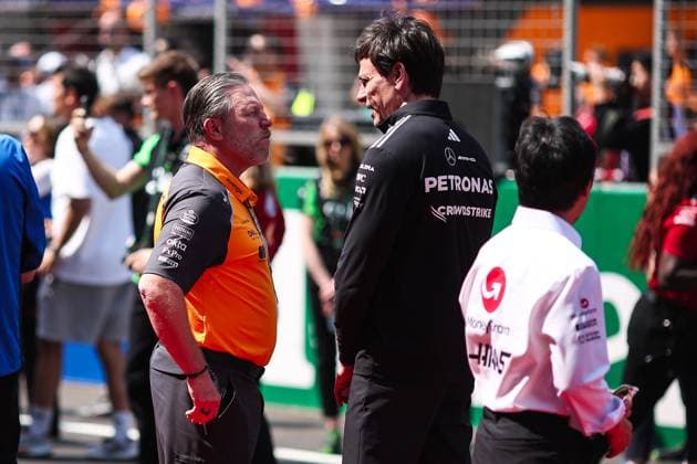 F1 - CHINESE GRAND PRIX 2025 BROWN Zak (usa), CEO of of McLaren Racing, portrait and WOLFF Toto (aut), Team Principal & CEO of Mercedes AMG F1 Team, portrait during the Formula 1 Heineken Chinese Grand Prix 2025, 2nd round of the 2025 FIA Formula One World Championship, WM, Weltmeisterschaft from March 21 to 23, 2025 on the Shanghai International Circuit, in Shanghai, China - ShanghaiChina Copyright: xEricxAlonsox