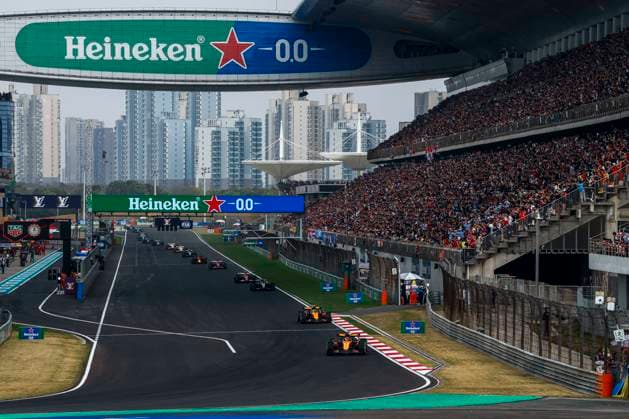 F1 - CHINESE GRAND PRIX 2025 04 NORRIS Lando (gbr), McLaren F1 Team MCL39, 81 PIASTRI Oscar (aus), McLaren F1 Team MCL39, action during the Formula 1 Heineken Chinese Grand Prix 2025, 2nd round of the 2025 FIA Formula One World Championship, WM, Weltmeisterschaft from March 21 to 23, 2025 on the Shanghai International Circuit, in Shanghai, China - ShanghaiChina Copyright: xJavierxJimenezx