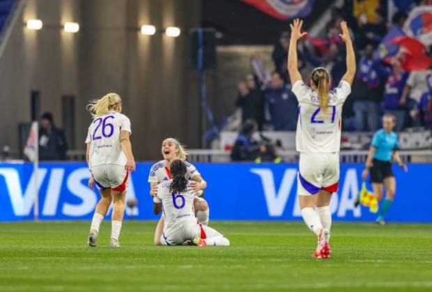 FRA, Lyon, Olympique Lyon vs FC Bayern Munich, WomenÂs Champions League, Football, UEFA, 2024 2025 season, Groupama Stadium, quarter-final, in the picture Olympique Lyon celebrates the goal to 2 1 DFB DFL REGULATIONS PROHIBIT ANY USE OF PHOTOGRAPHS AS IMAGE SEQUENCES AND OR QUASI VIDEO, 26 03 2025, Copyright: HMBxMedia HendrikxHamelau
