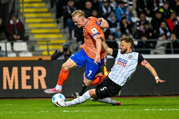 GER, 2 BL, SSV Ulm 1846 vs SV Darmstadt 98 28 03 2025, Donaustadion, Ulm, GER, 2 BL, SSV Ulm 1846 vs SV Darmstadt 98, in the picture Johannes Reichert SSV Ulm, 5 separates Isac Lidberg Darmstadt, 7 fairly from the ball nordphotoxGmbHx xHafner nph00200