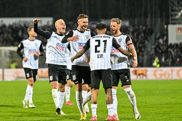 GER, 2 BL, SSV Ulm 1846 vs SV Darmstadt 98 28 03 2025, Donaustadion, Ulm, GER, 2 BL, SSV Ulm 1846 vs SV Darmstadt 98, pictured celebrating after scoring 2 0, Bastian Allgeier SSV Ulm, 7 , Felix Higl SSV Ulm, 33 , Oliver Batista Meier SSV Ulm, 21 , Johannes Reichert SSV Ulm, 5 nordphotoxGmbHx xHafner nph00200