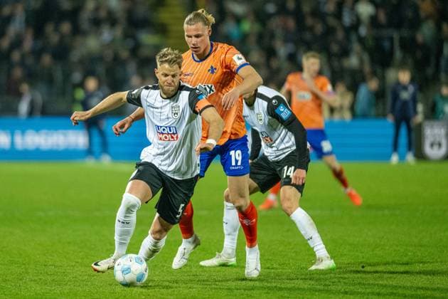 Lucas Roeser SSV Ulm 1846 Soccer, 09 , Fynn Luca Lakenmacher SV Darmstadt 98, 19 , Denis Dressel SSV Ulm 1846 Soccer, 14 , GER, SSV Ulm 1846 Soccer vs Darmstadt 98, Soccer, 2 Bundesliga, 27 Matchday, Season 2024 2025, 28 03 2025, DFL DFB REGULATIONS PROHIBIT ANY USE OF PHOTOGRAPHS AS IMAGE SEQUENCES AND OR QUASI VIDEO, Eibner Pressefoto Sascha Walther GER, SSV Ulm 1846 Football vs Darmstadt 98, Football, 2 Bundesliga, Matchday 27, Season 2024 2025, 28 03 2025 Ulm Copyright: xEibner-Pressefotox EP_EER