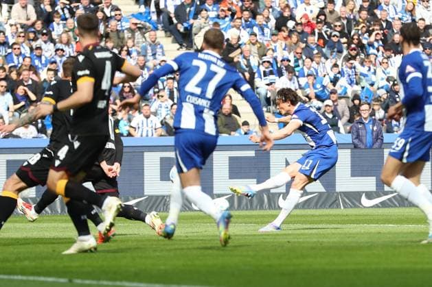 29 03 2025, xtgx, Fußball 2 Bundesliga, Hertha BSC Berlin Karlsruher SC emspor, v l Fabian Reese Hertha, 11 schiesst Tor, schießt, Torschuetze, erzielt Tor, Treffer, scores the goal 1 0 DFL DFB REGULATIONS PROHIBIT ANY USE OF PHOTOGRAPHS as IMAGE SEQUENCES and or QUASI VIDEO Berlin