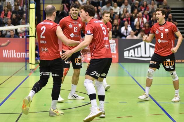 Joy, jubilation, from left Moritz Rauber TV Rottenburg, 02 , Yannick Menke TV Rottenburg, 12 , David Dornauf TV Rottenburg, 05 , Niklas Lichtenauer TV Rottenburg, 08 , Sam Elgert TV Rottenburg, 09 TV Rottenburg vs CERATONIA Volleys Eltmann, Volleyball, 2 Bundesliga Sued, 24 Matchday, Season 2024 2025, 29 03 2025, TV Rottenburg vs CERATONIA Volleys Eltmann, Volleyball, 2 Bundesliga Sued, 24 Matchday, Season 2024 2025, 29 03 2025 Rottenburg Copyright: xEibner-Pressefoto RalphxKunzex EP_RKE