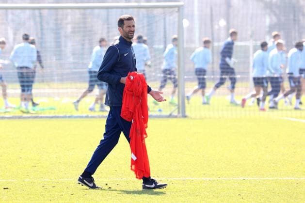 DEU, DFL, 2. FBL Hertha BSC, Training, 02.04.2025, Sportforum, Berlin, DEU, DFL, 2. FBL Hertha BSC, Training, im Bild Co-Trainer Andre Mijatovic (Hertha BSC Berlin) DFL - regulations prohibit any use of Photographs as image sequences and or quasi-video Foto: Juergen Engler nordphoto GmbH nordphotoxGmbHx xEngler nph00076